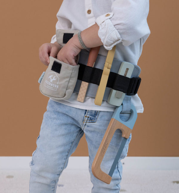 Wooden toy tool belt 