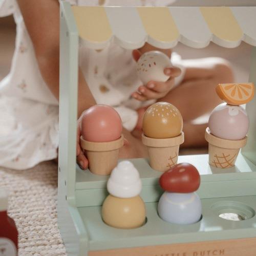 Wooden Ice Cream Shop FSC