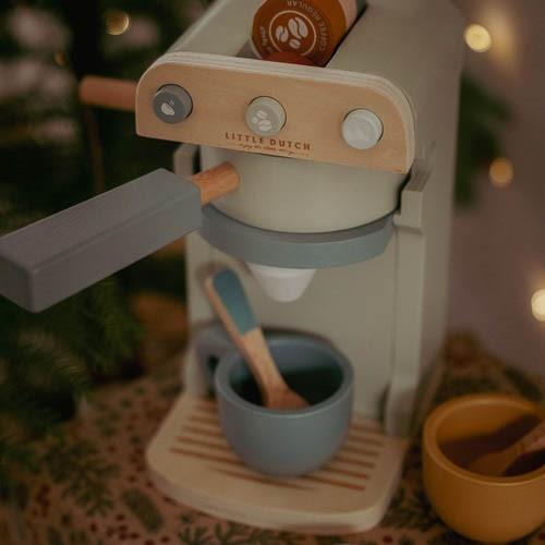 Coffee machine set made of wood FSC