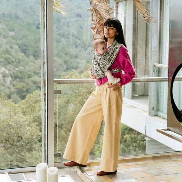 Knotless baby carrier Leo