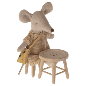 Maileg Miniatur-Tisch mit Hocker, 5 × 5 cm, fürs Mauseloch Bauernhaus