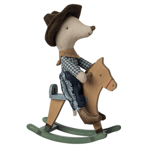 Schaukelpferd der Maileg Cowboy Maus von der Seite