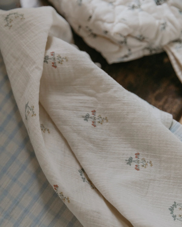Muslin Swaddle La Fraise