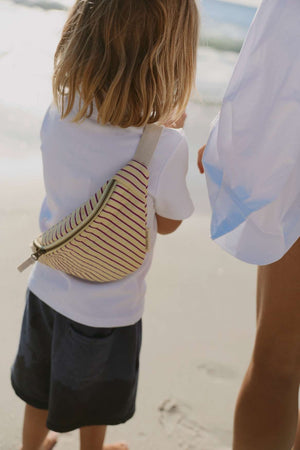Studio Noos Kindergürteltasche Butter Yellow – getragen