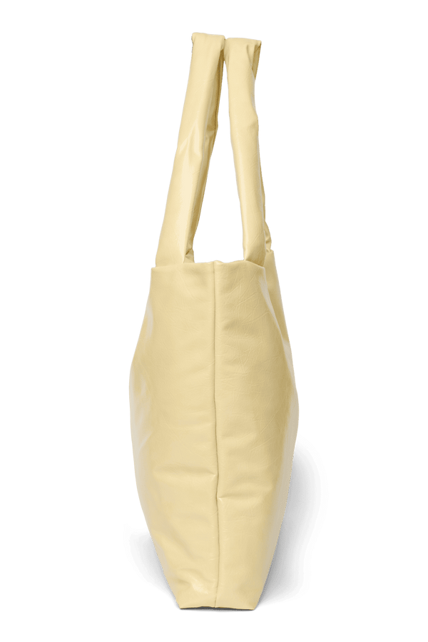 Veganes Leder der Studio Noos Mom Bag Butter Yellow im Detail