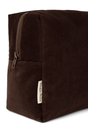 Studio Noos Rib Puffy Necessaire Dark Brown geöffnet