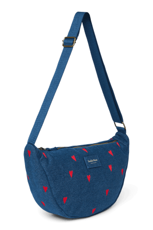 Studio Noos Denim Gürteltasche als Bauchtasche getragen
