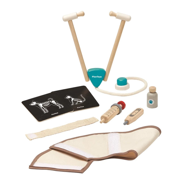 Wooden veterinarian playset 
