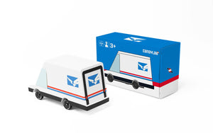Lackierung des Candylab Postwagens Mail Van 2.0 in Rot, Weiss und Blau