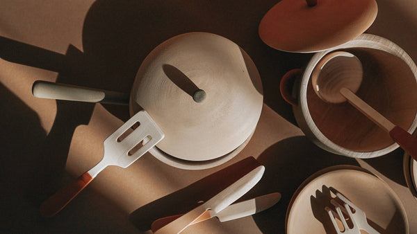 Herbal wooden dinnerware set