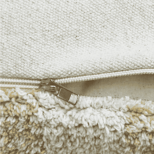 Vichy-Karo-Muster des Honey-Poufs von Lorena Canals