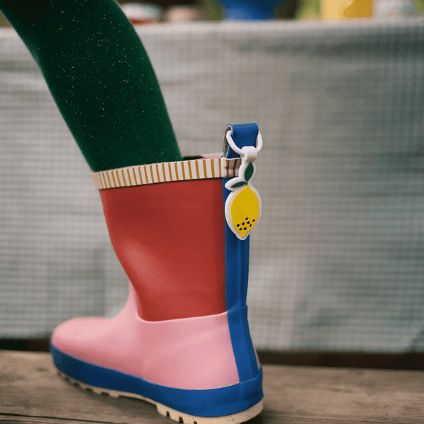 Sticky Scout rain boots