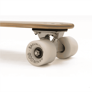 Banwood Skateboard Green Stripes – Unterseite mit Streifen