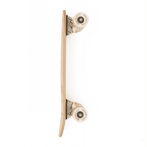 Flache Bauform des Banwood Skateboards Cream für die erste Fahrt
