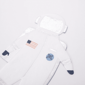 Meri Meri Astronaut Servietten auf dem Geburtstagstisch