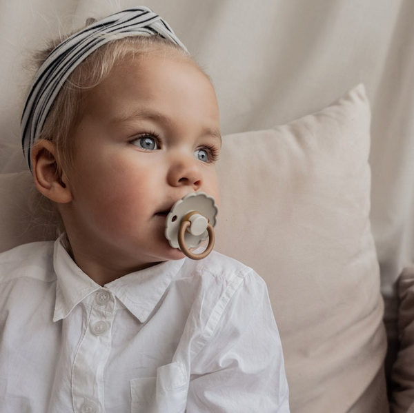 6-Pack Latex Pacifier Cinnamon Charm