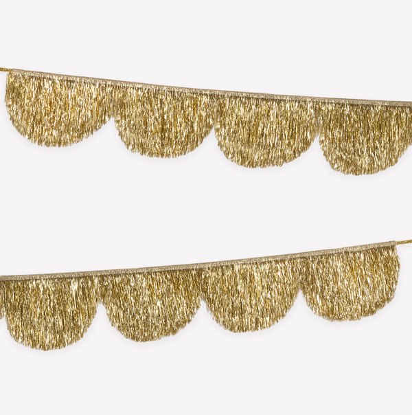 Gold tinsel shell garland
