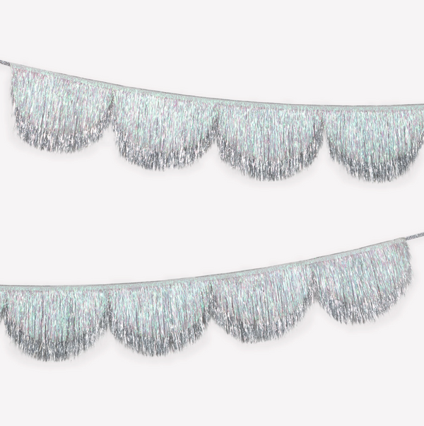 Silver tinsel shell garland