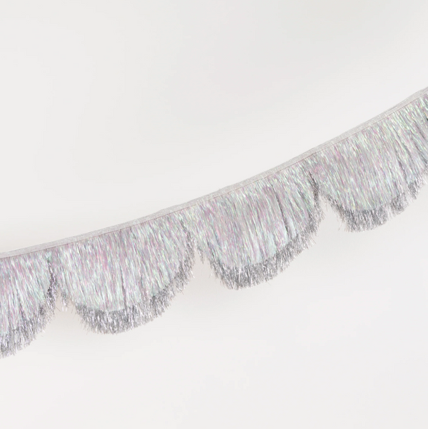 Silver tinsel shell garland