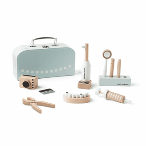 Zahnarzt-Instrumente aus Holz von Kids Concept im Detail