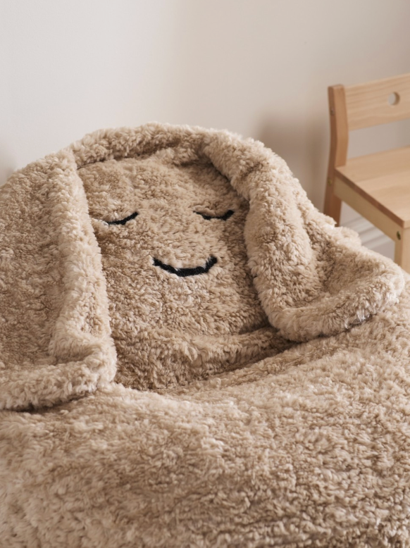Snuggle Sitzsack im Kinderzimmer, Kuschelecke zum Hineinlümmeln