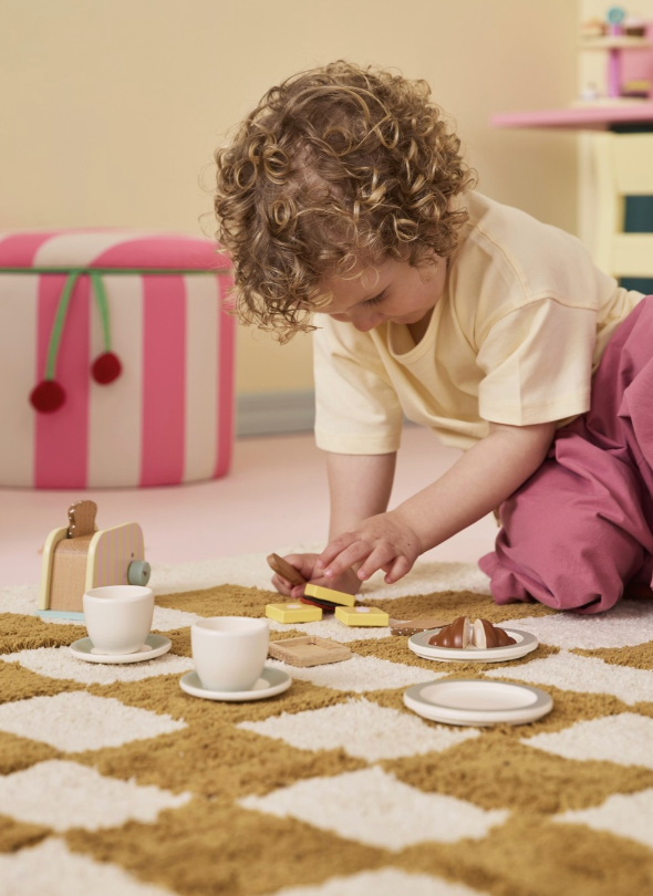 Toaster mit Pop-up-Funktion aus dem Kids Concept Frühstücksset