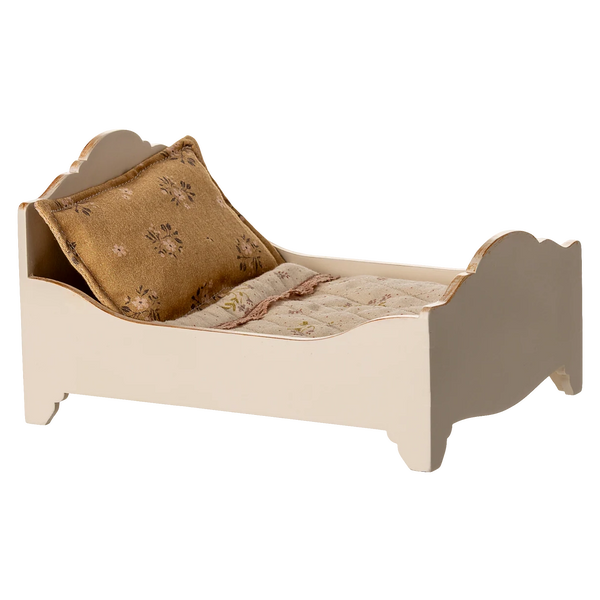 Wooden bed mouse cream 