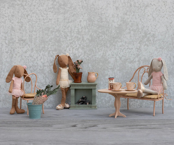 Vintage Chair Dark Powder 