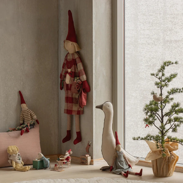 Pixy Advent calendar girls