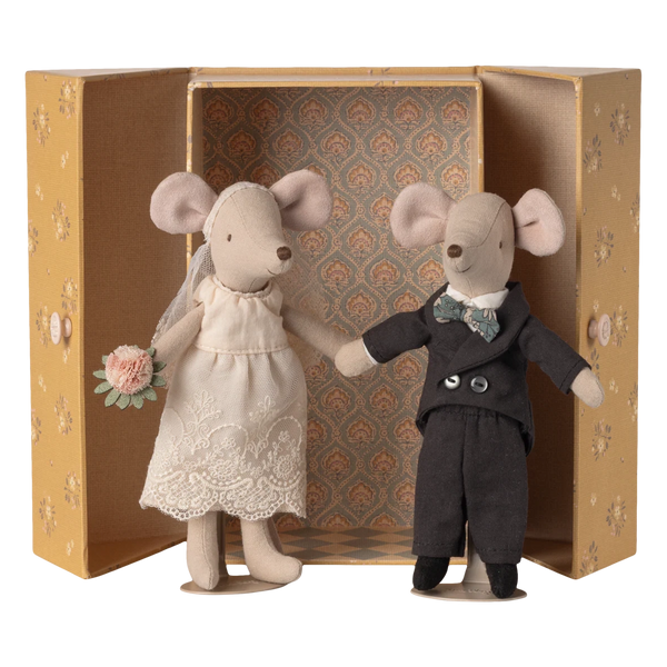 Wedding Mice Couple Mom & Dad Mice in Box