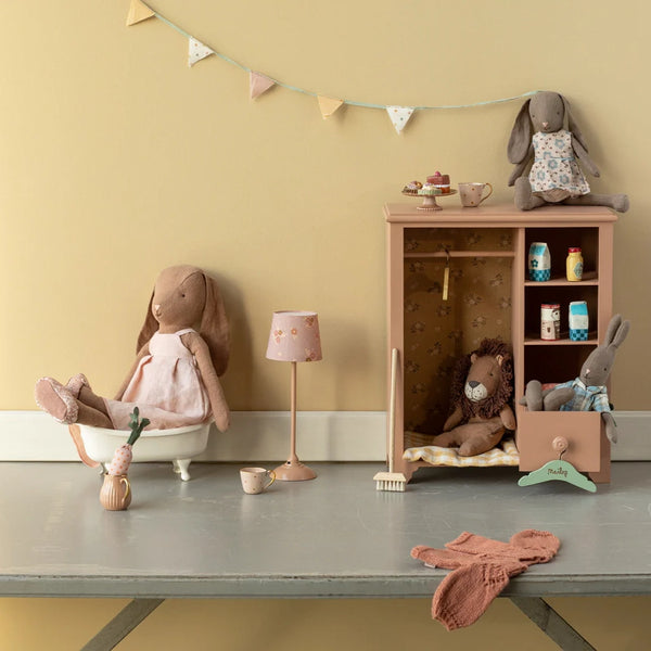 Size 3 chocolate bunny / dress and shoes 