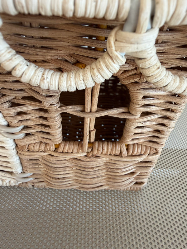 Guve a Chance: Rattan Gingerbread Casa Clutch