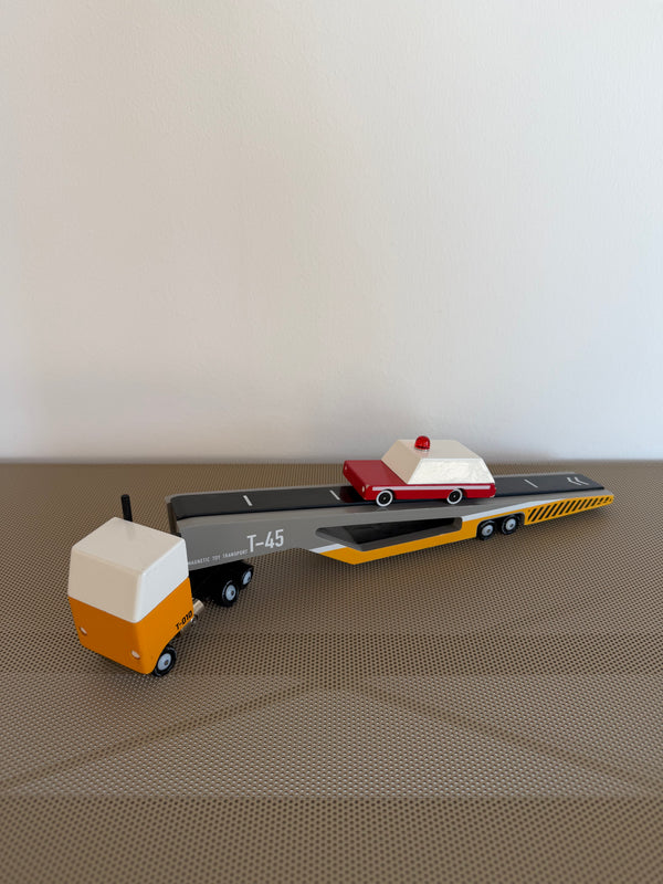 Give a Chance: magnetischer Autotransporter + Ambulanz