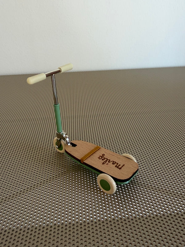 Give a Chance: Trotinette Maus Mint