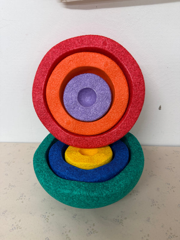 Give a Chance: Stapelstein® Inside Rainbow Classic