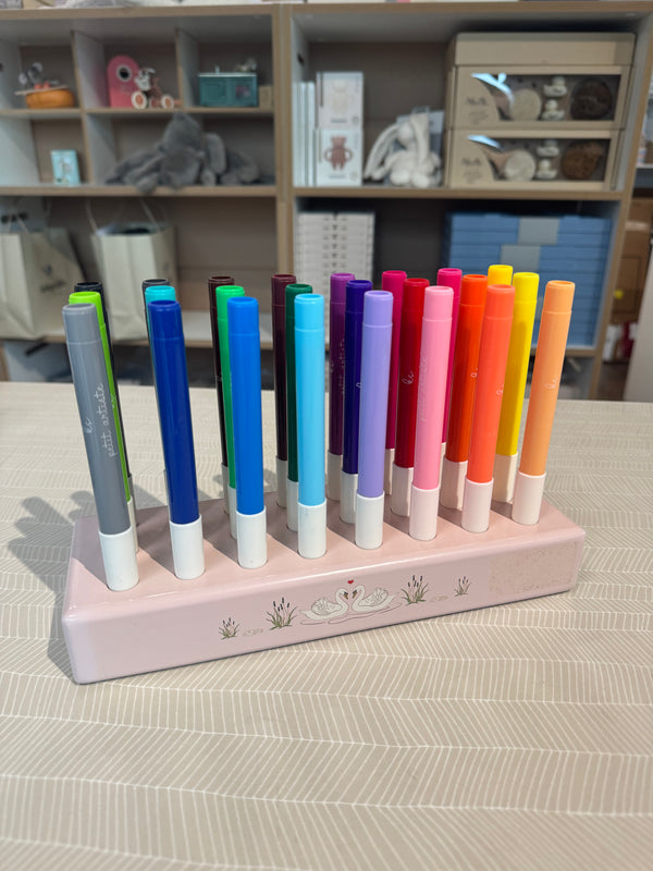 Exhibition: Felt-tip pens in FSC-certified wooden blocks Swan