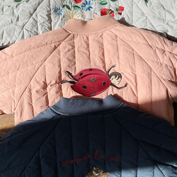 Exklusiv: Juno Bomber Ladybug