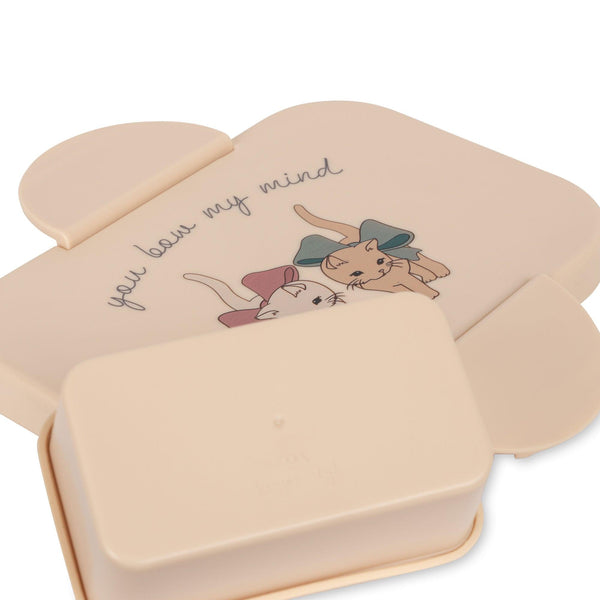 Bow Kitty lunch box