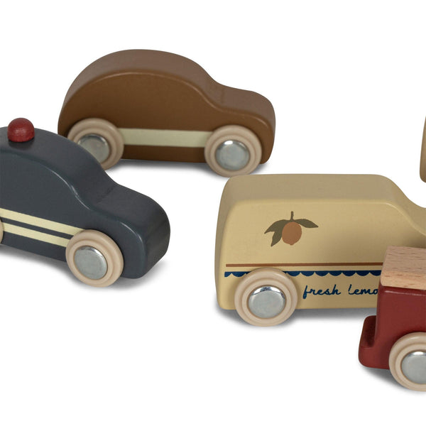 9 pièces Mini voitures en bois