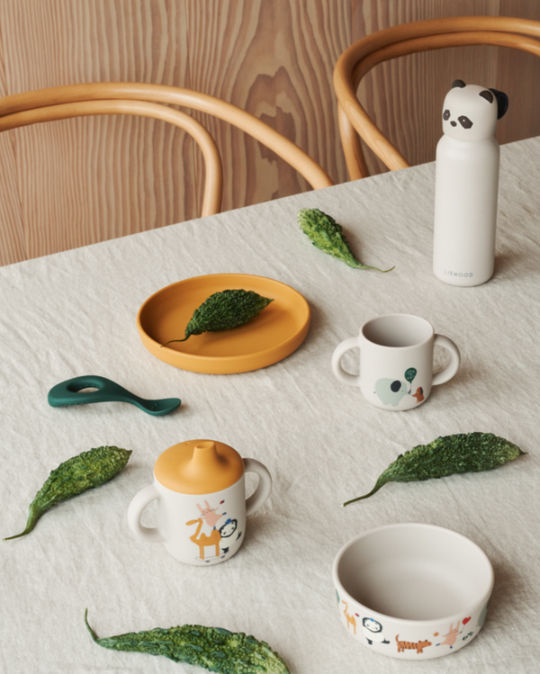 Neil drinking cup Around the world 