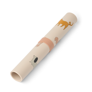 Roll of Jude Cats & Dogs silicone placemat by Liewood, dirt-resistant and easy to clean, 30x42 cm.