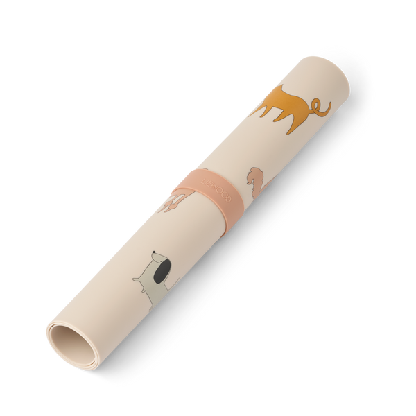 Roll of Jude Cats & Dogs silicone placemat by Liewood, dirt-resistant and easy to clean, 30x42 cm.