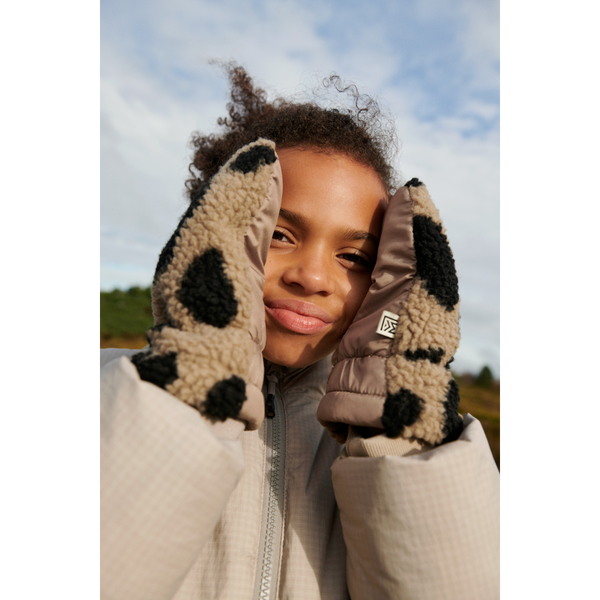 Grethe Pile Gloves Mega Leo Oat