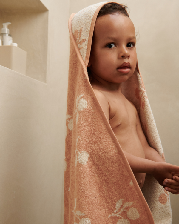 Alba Peach Sea Shell hooded bath towel