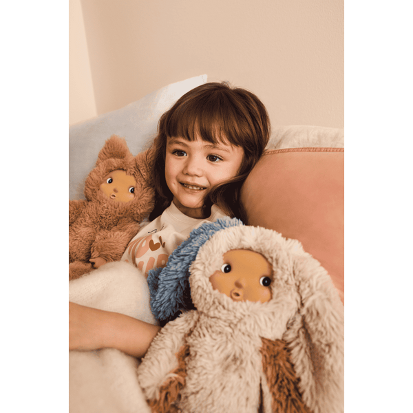 Misa Cleo Puppe von Liewood im Outfit