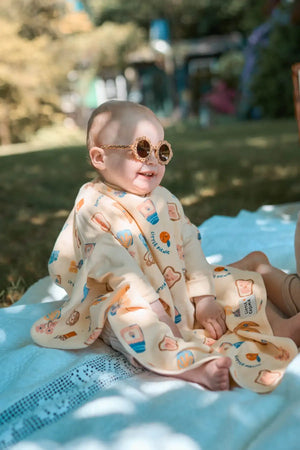 Little Casimir Boo Picnic Club Frottee-Lätzchen Detail