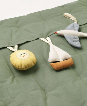 Nemo Sailboats von Dear April mit Rassel und Knisterpapier