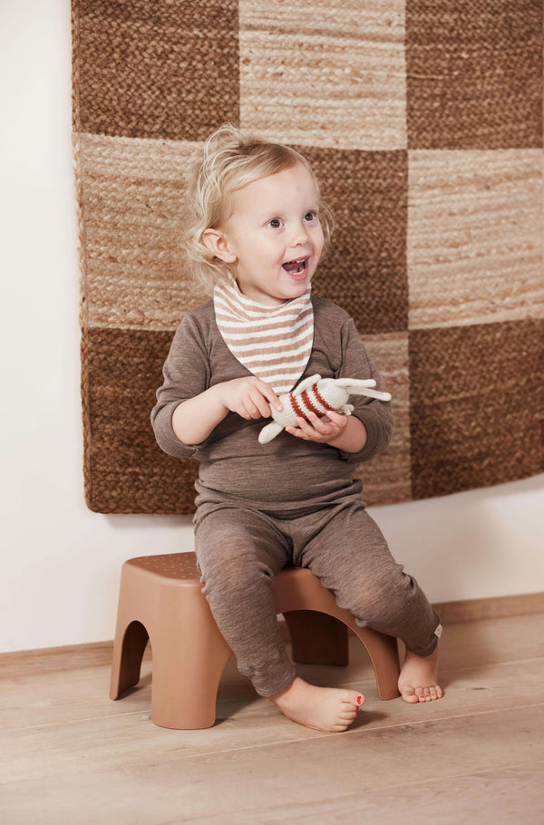 Rabbit Step Stool Caramel