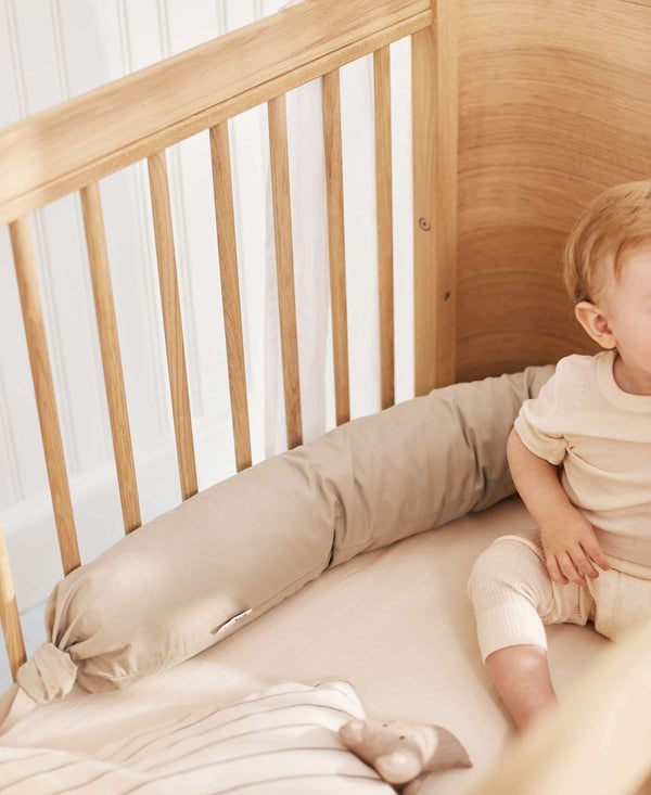 Skye Little Mouse von Dear April im Babybett als Nestchen-Alternative