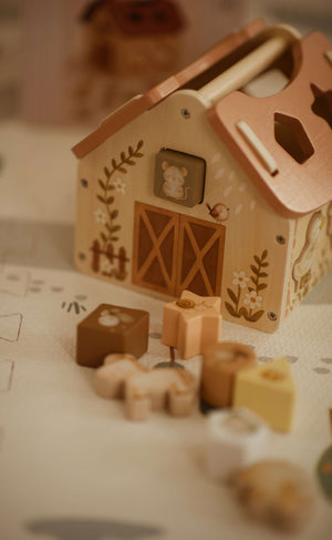 Details der Holzscheune Tiny Barn von Mrs. Ertha